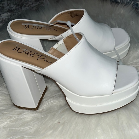 Brand New chunks heels - Picture 1 of 4